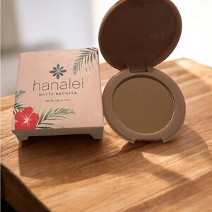 Hanalei Matte Bronzer - Natural Tan